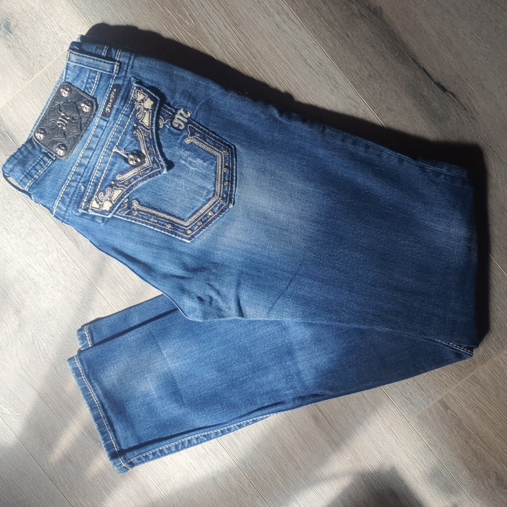 Vintage Rare Y2K Low Rise Miss Me Skinny Jeans Lightly Distressed 98% Cotton